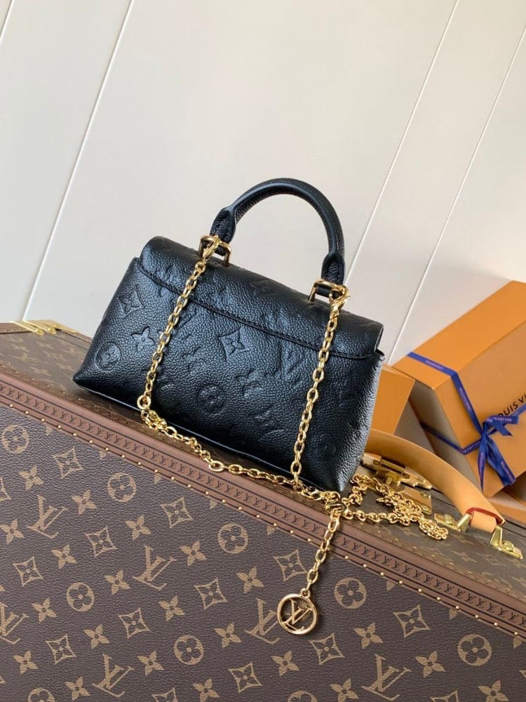 حقائب لويس فيتون