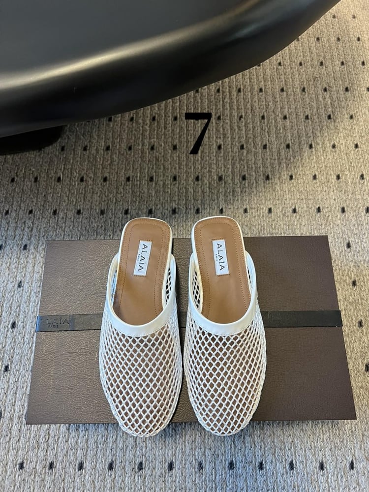 احذية ALAIA