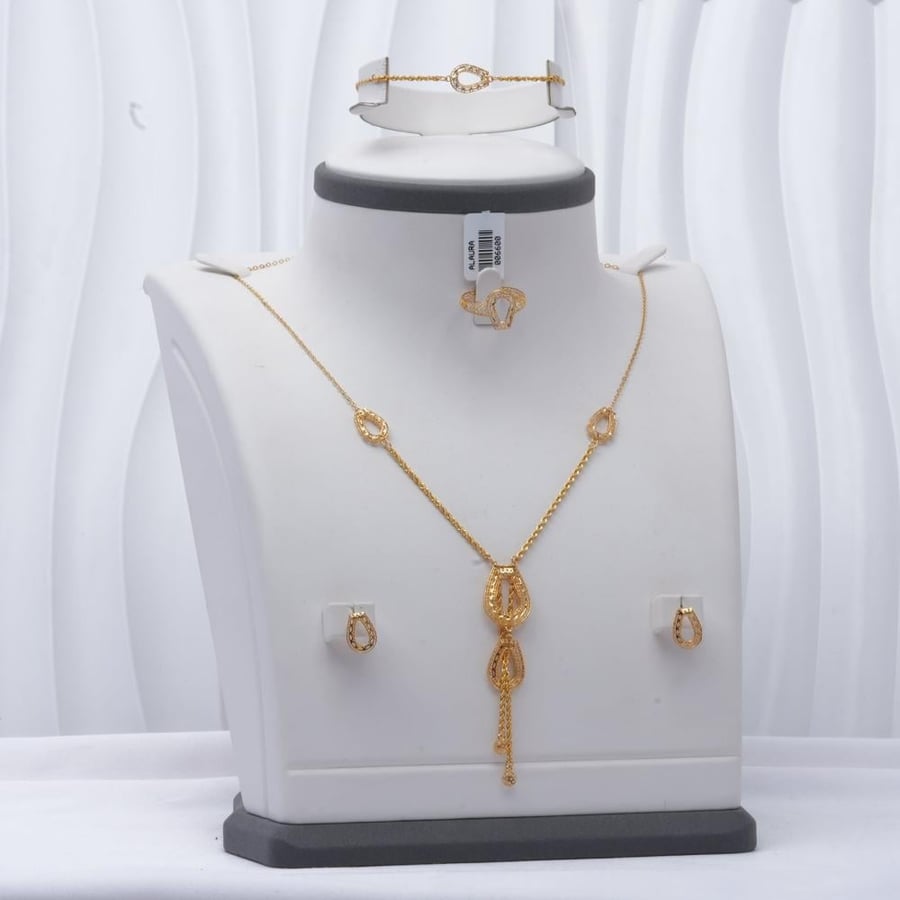 طقم ذهب عيار 21