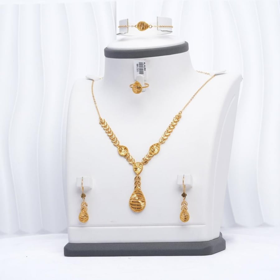 طقم ذهب عيار 21
