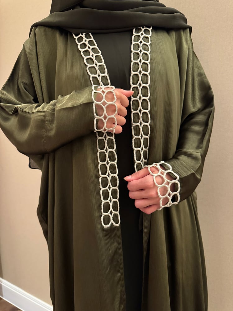 N001 عباية