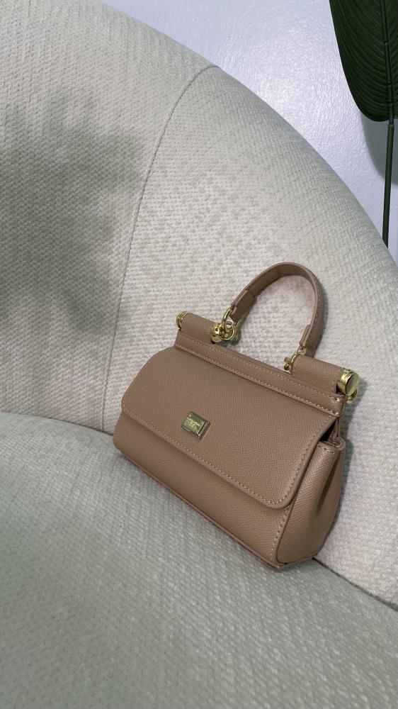 D&G