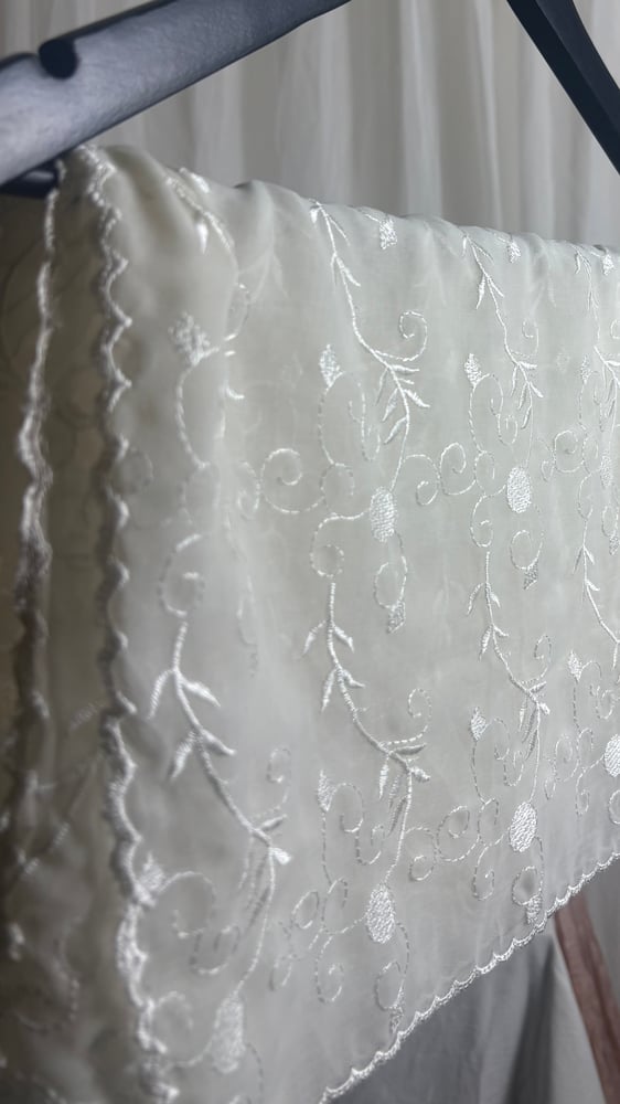 طرحه مطرزة سكري 2