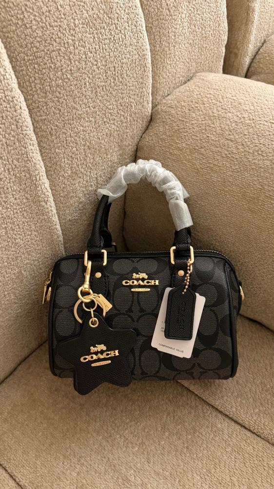 STAR - Rawan Burgundy Coach Bag with Chain