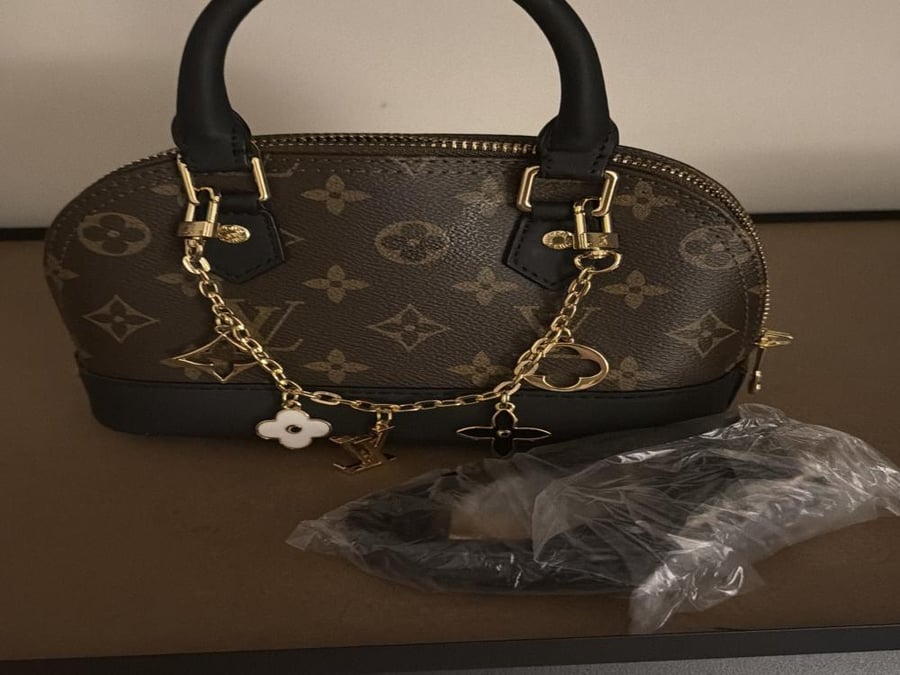 شنطة LV ميني الما بني