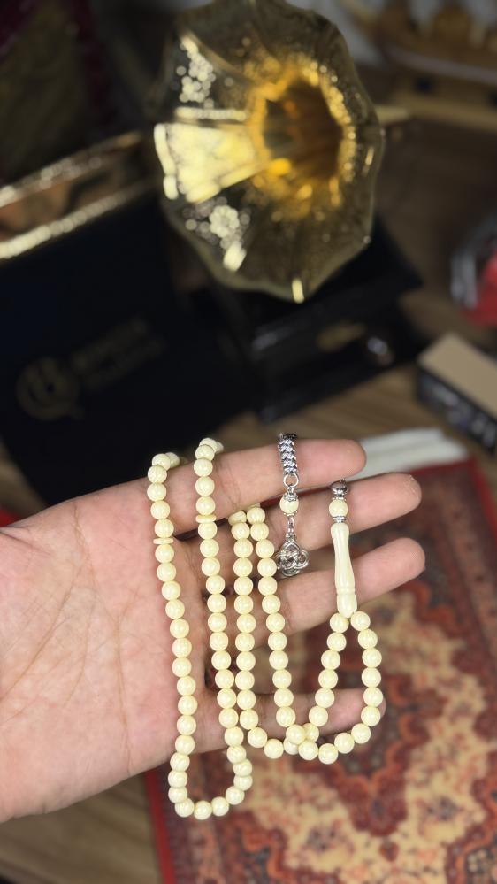 بكلايت معدن نواعم عنابي