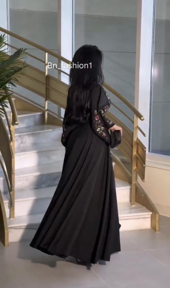 فستان مناسبات ثلاثة ألوان