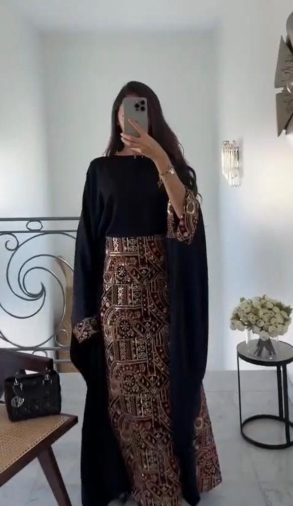 جلابية مناسبات لونين