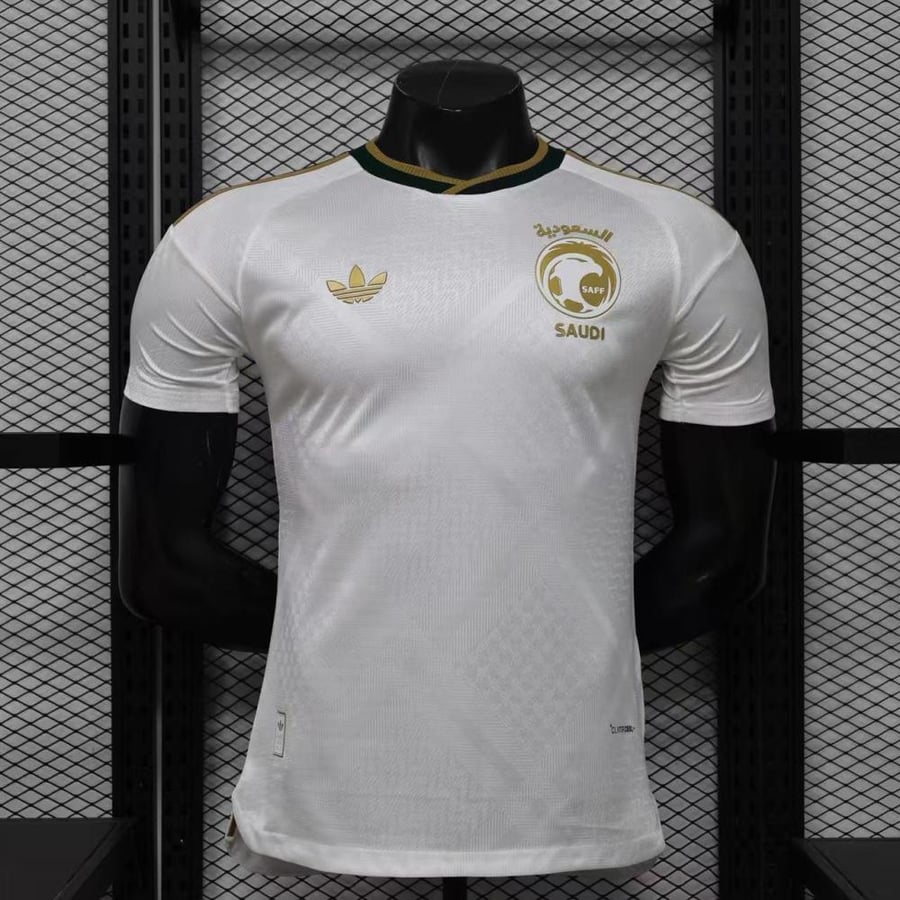 تيشيرت المنتخب السعودي الابيض 2026