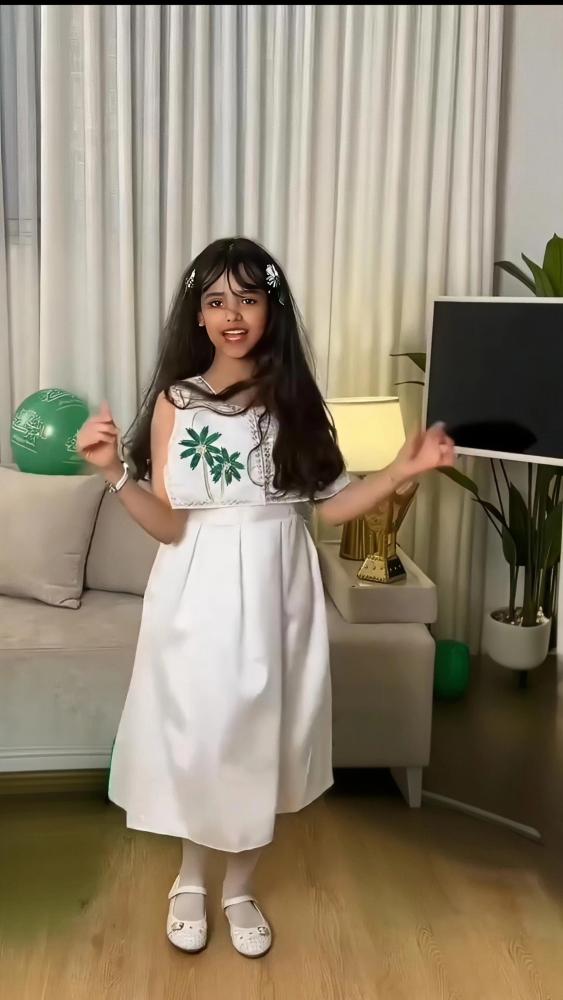 فستان أميرة الوطن البناتي