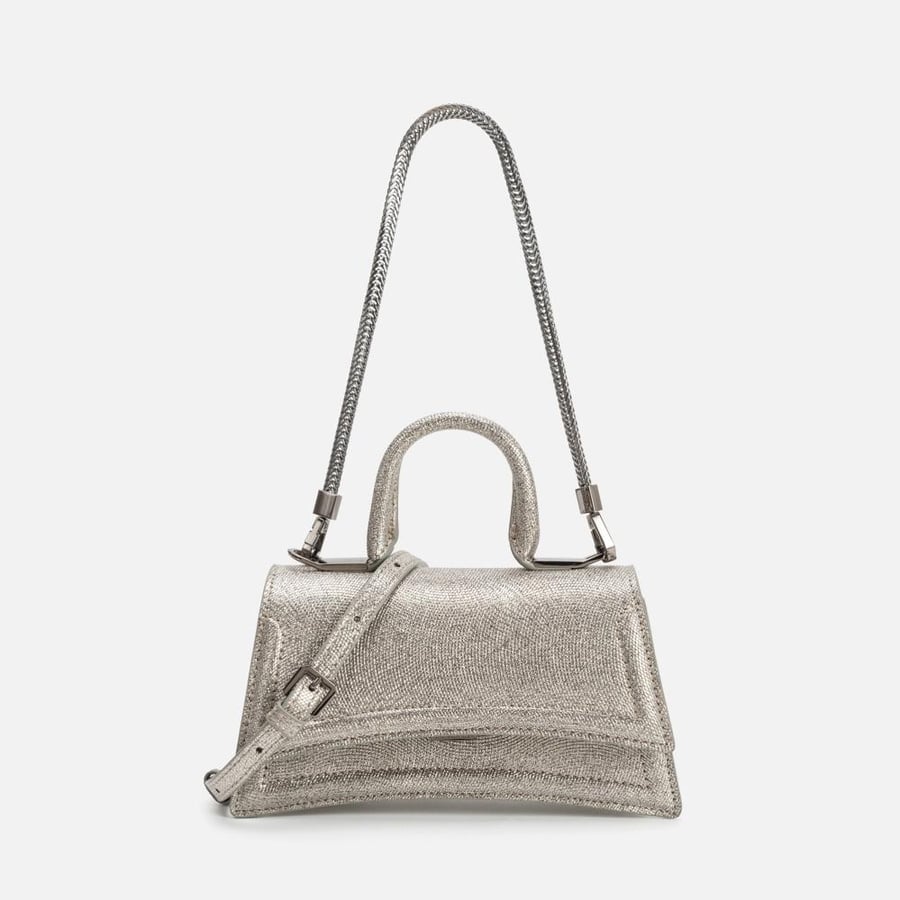 شنطة سهرة بألوان مختلفة