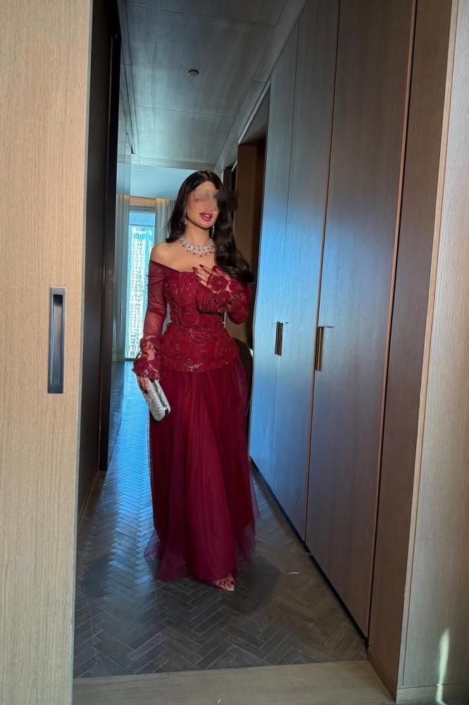 lace evening dress