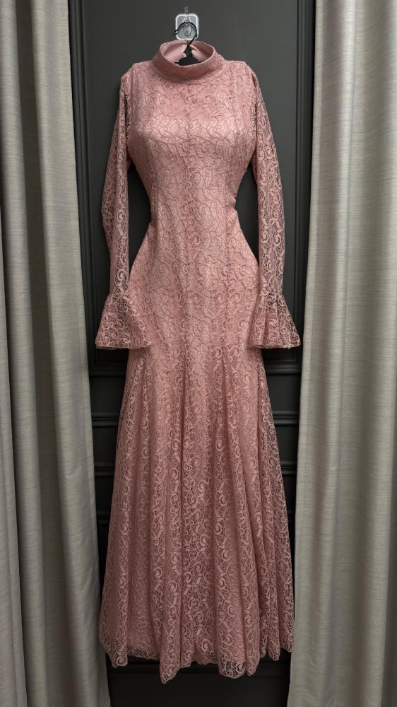 lace evening dress