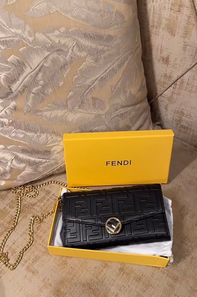 شنطة فندي