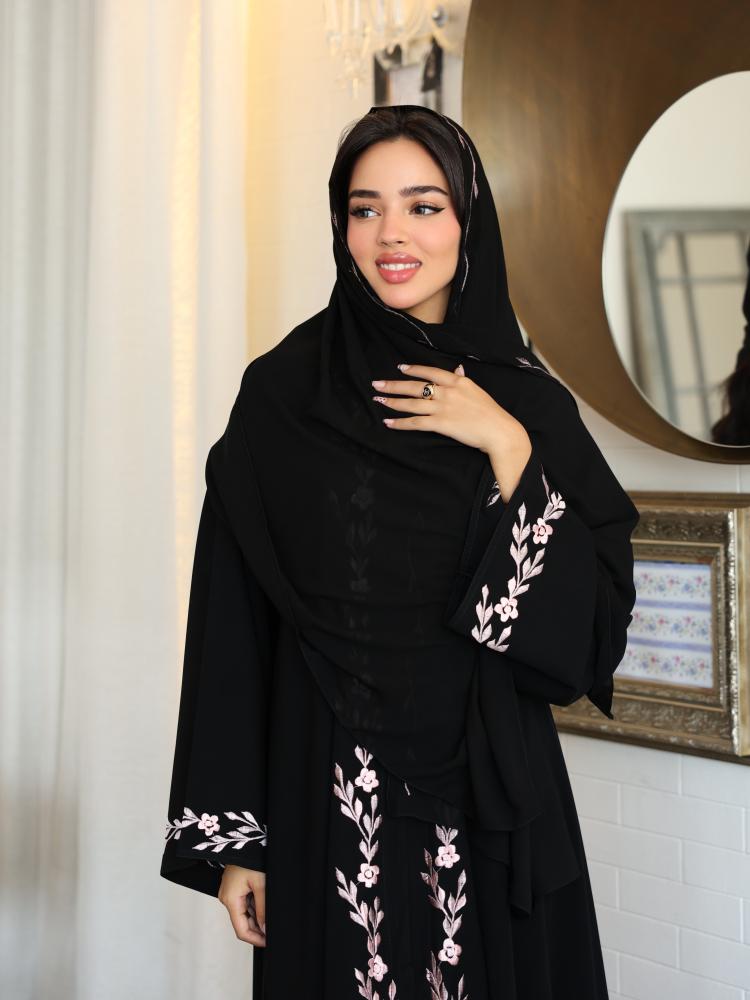 عباية قماش كوبرا - أناقة فاخرة بخامة انسيابية - الوشاحة