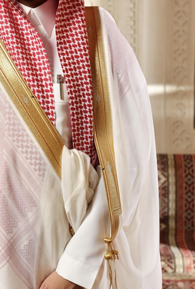 مشلح طوابيق أبيض مطور يوم الجمعة