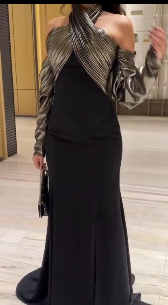 فستان سهره ناعم انيق .