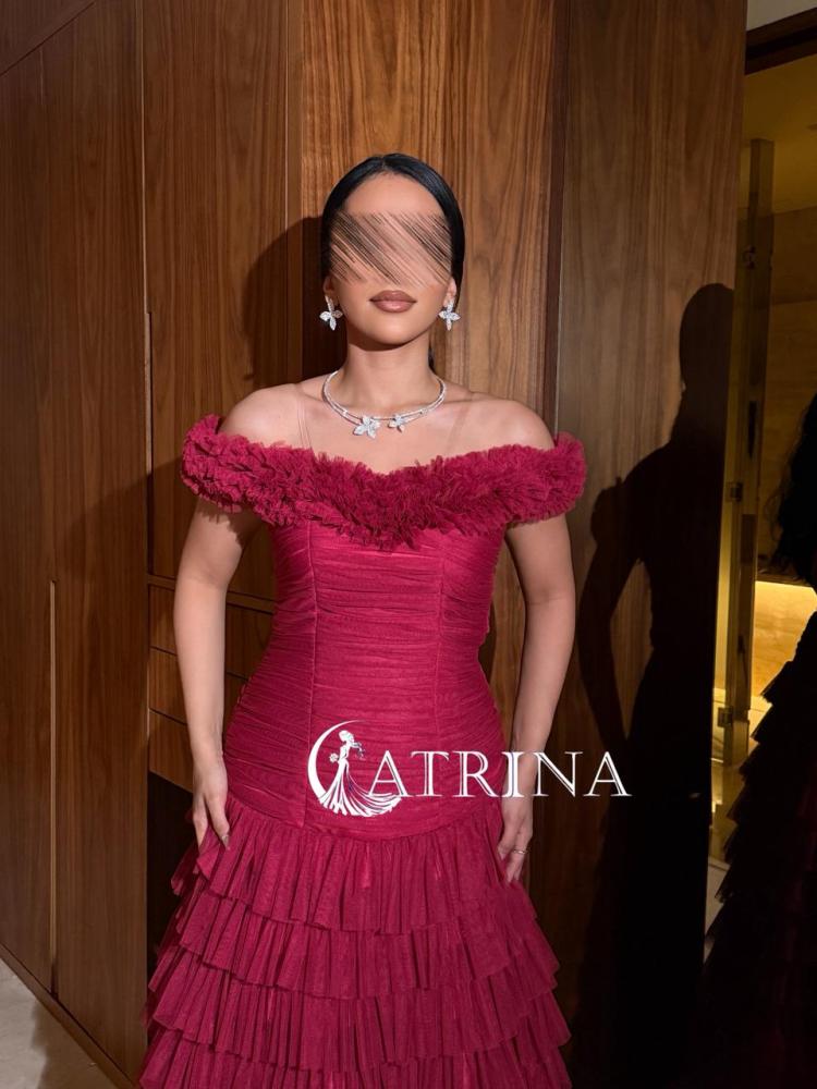 Luxurious maroon evening dress with ruffle layers