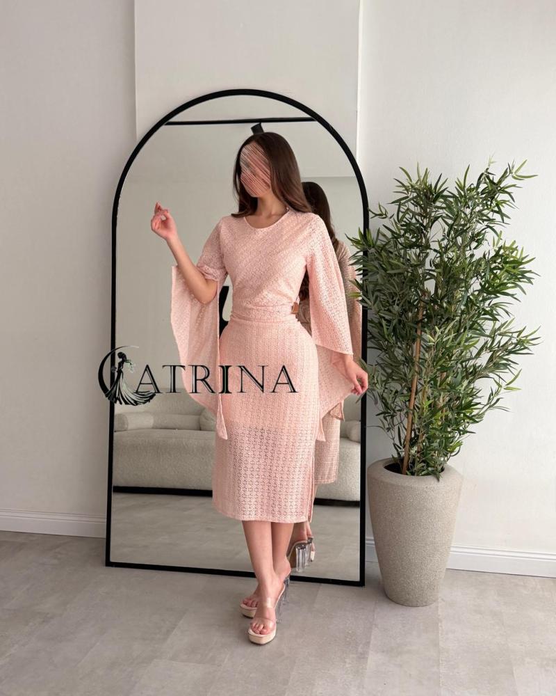 Soft dress, elegance of peach
