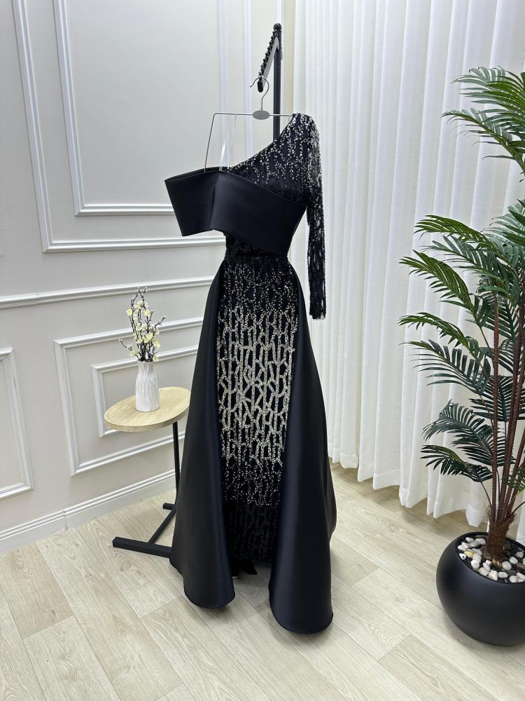 Elegant black evening dress