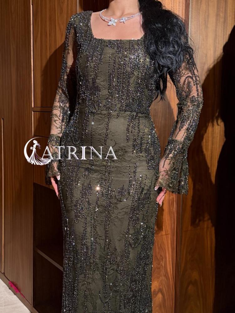 Luxurious olive evening dress with shiny embroidery