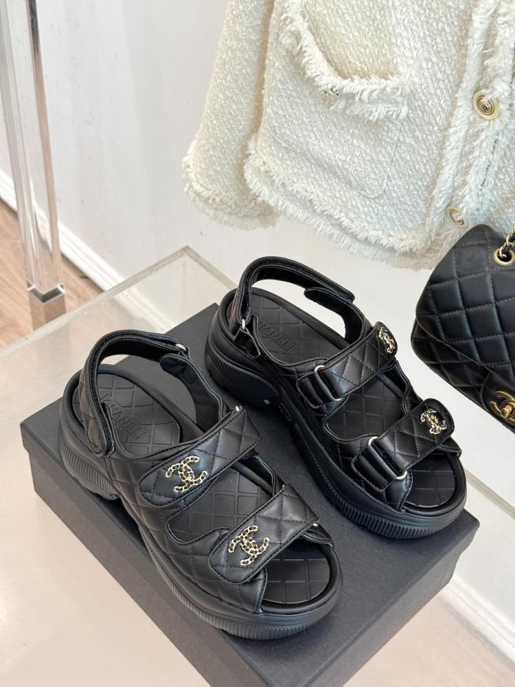 صندل شانيل (Chanel) "25K" بلاتفورم للشاطئ