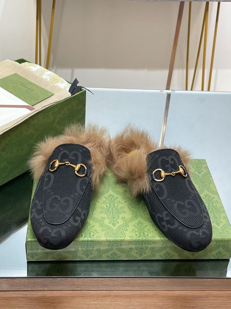 سليبر "قوتشي" (Gucci) كلاسيكي فرو - جلد عجل إسباني وصوف توسكاني فاخر