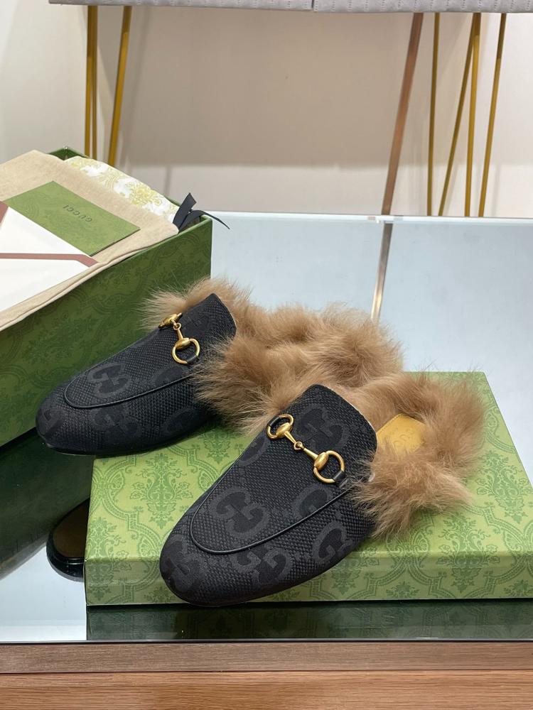 سليبر "قوتشي" (Gucci) كلاسيكي فرو - جلد عجل إسباني وصوف توسكاني فاخر