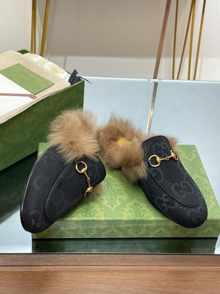 سليبر "قوتشي" (Gucci) كلاسيكي فرو - جلد عجل إسباني وصوف توسكاني فاخر
