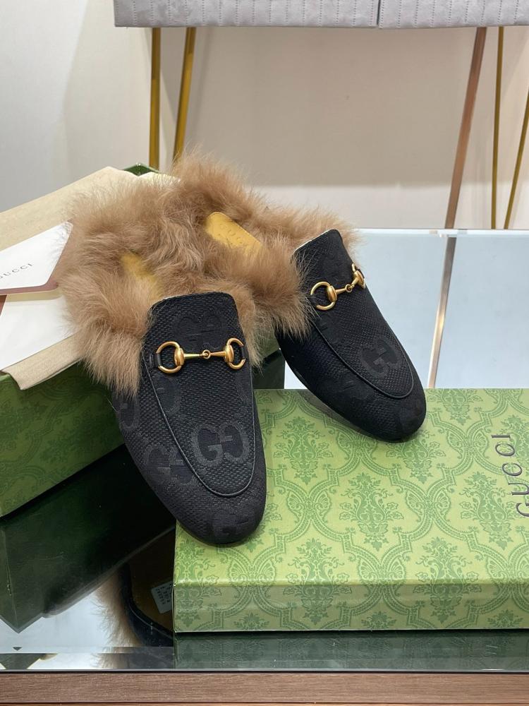 سليبر "قوتشي" (Gucci) كلاسيكي فرو - جلد عجل إسباني وصوف توسكاني فاخر