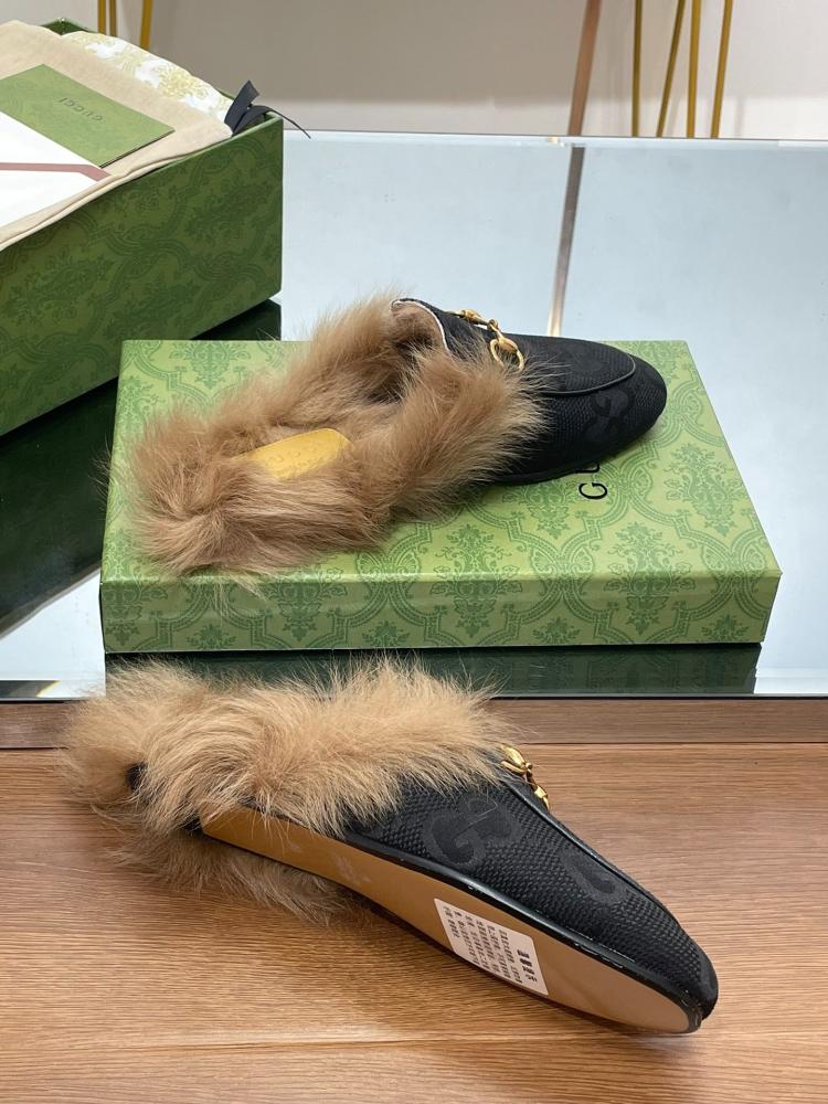 سليبر "قوتشي" (Gucci) كلاسيكي فرو - جلد عجل إسباني وصوف توسكاني فاخر