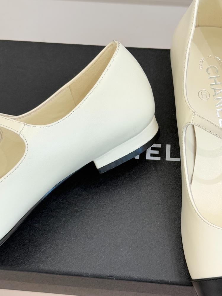 حذاء ماري جين "شانيل" (Chanel) فلات