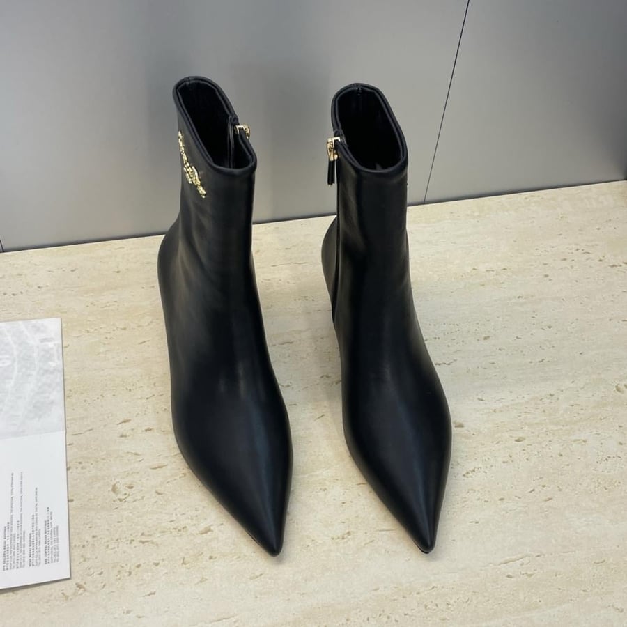 بوت ديور (Dior) كاحل "My-D"