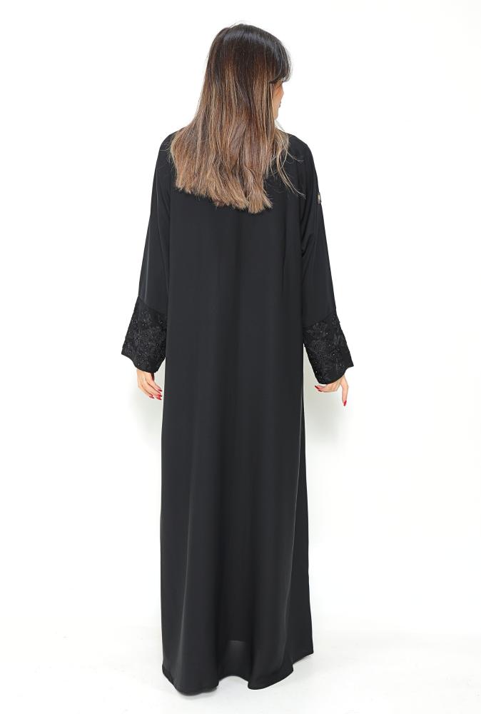 عباية مطرزة 1186901