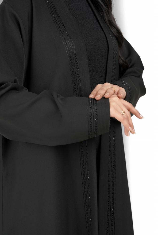 عباية لف بتطريز عامودي أنيق 1314501