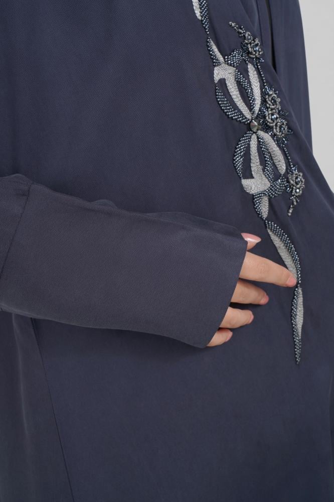 عباية لف كحلي بتطريز جانبي عند الصدر 1262718