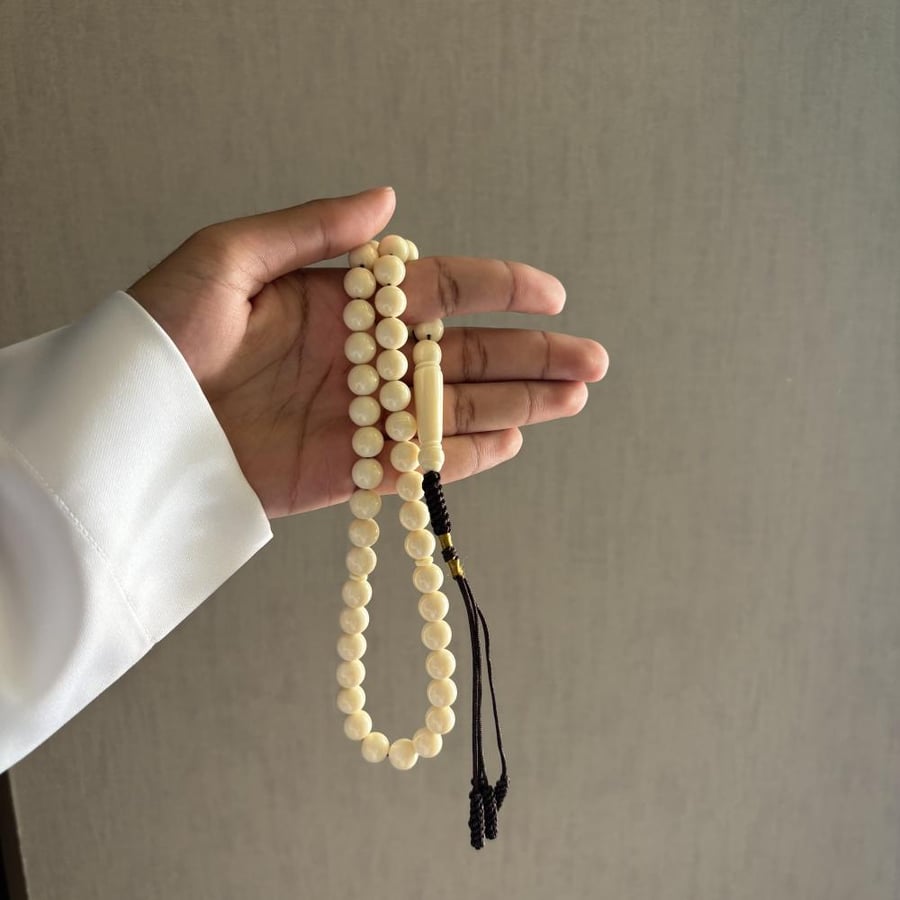 سبحة بكلايت كريمي كركوشة بني