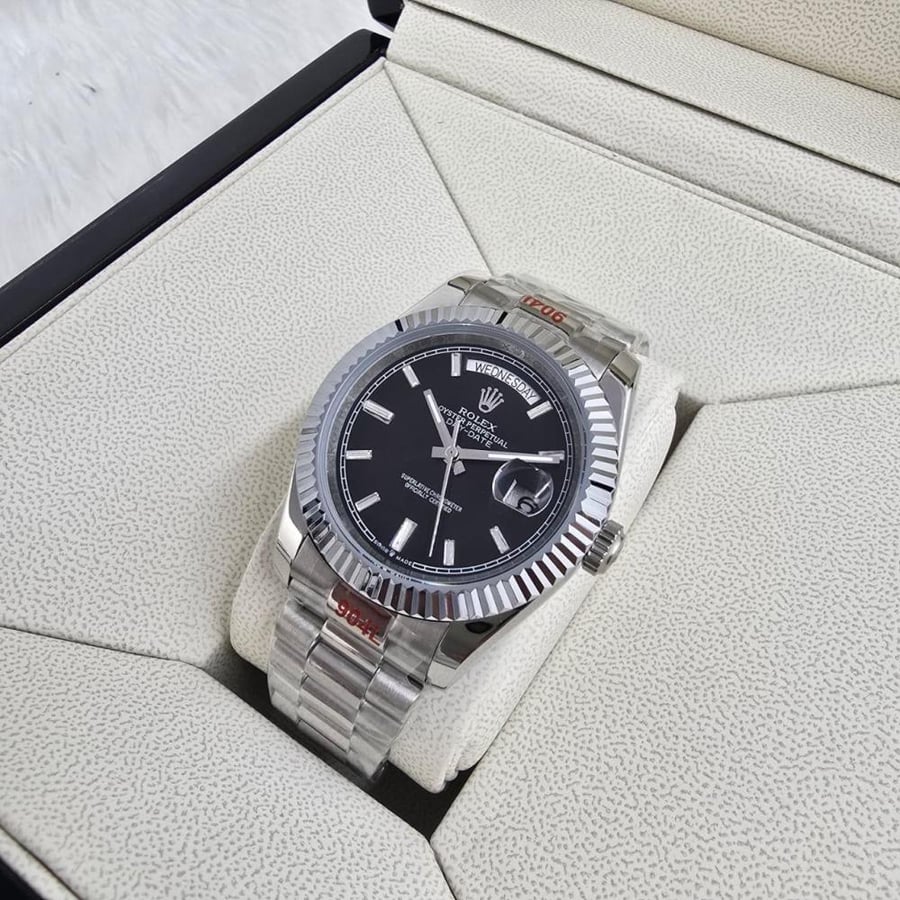ساعة يد فاخرة Rolex Day-Date