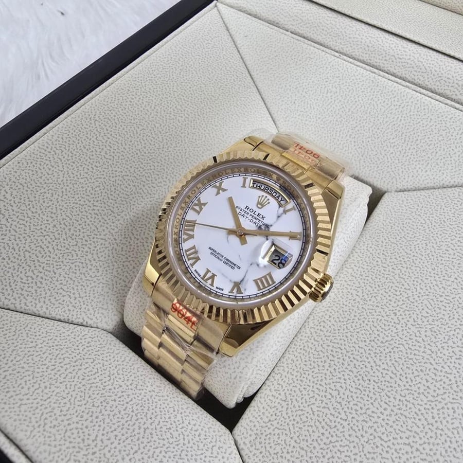 ساعة يد فاخرة Rolex Day-Date