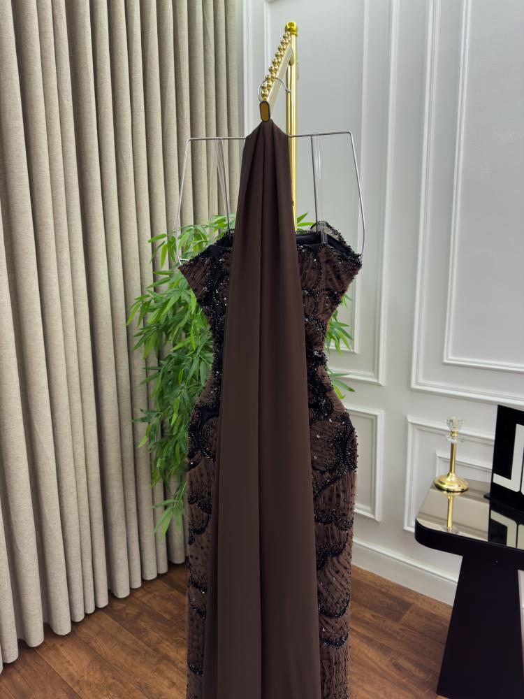 ستان سهرة سواريه بني مطرّز بالترتر