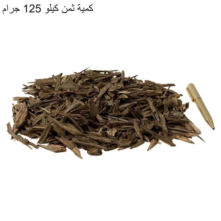 شكل وحجم قشور العود الأرياني عن قرب