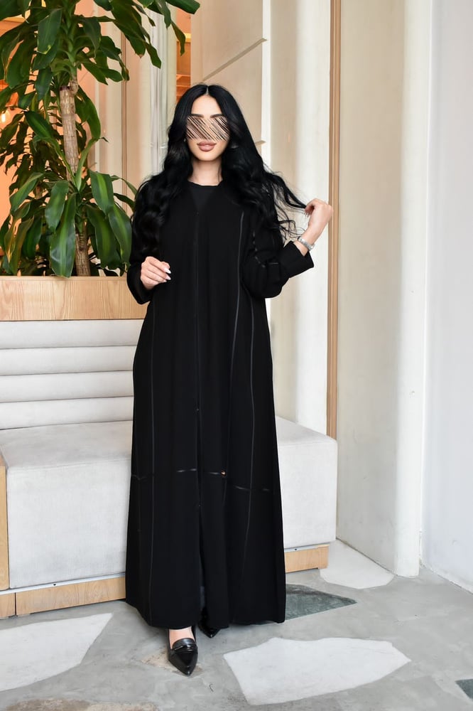 Abaya / A story of two pins