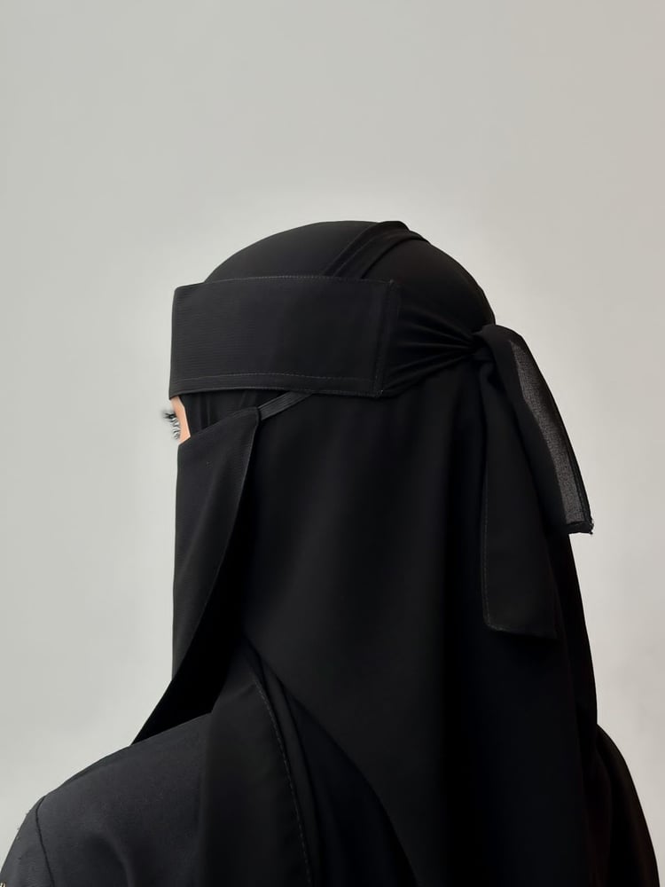 Hijab with a wide tie