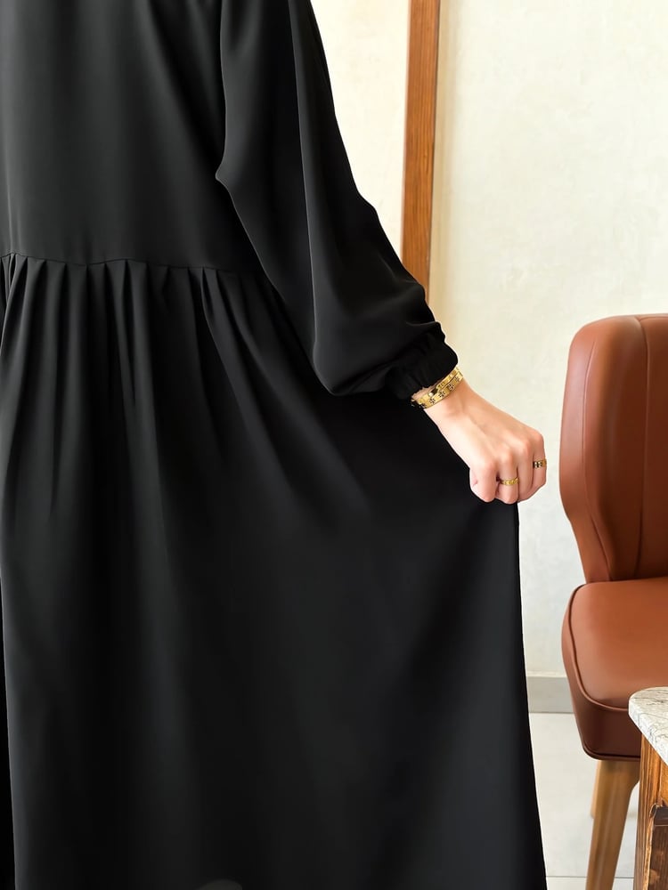 Abaya with gathered sleeves / D90