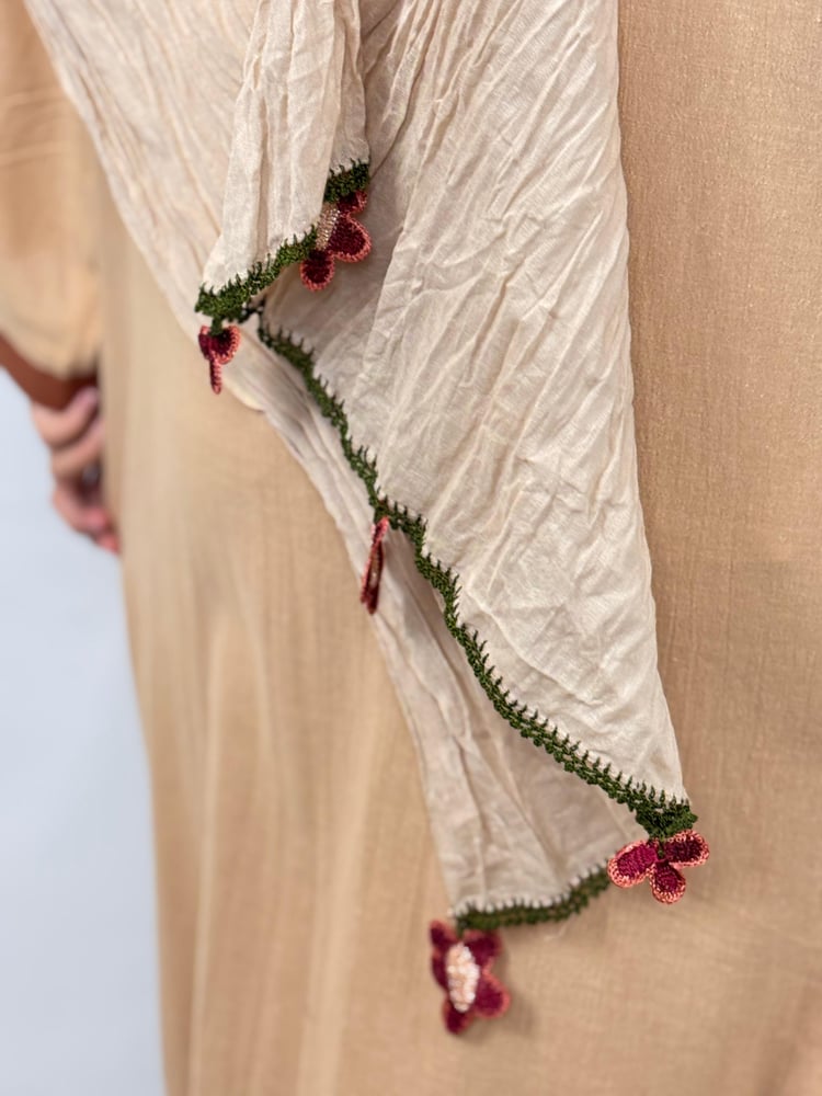 Embroidered abaya