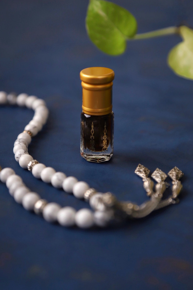 Old Cambodian Oud oil (quarter Tola)