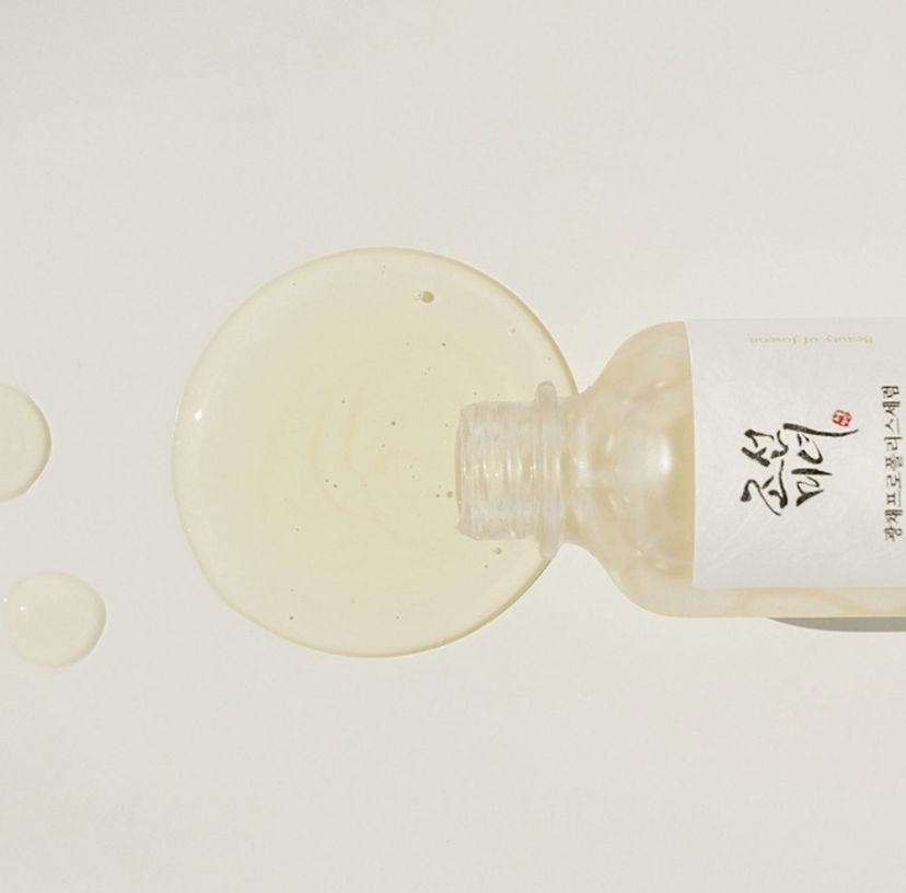 Serum of radiance with honey extract and niacinamide from Beauty of Jason