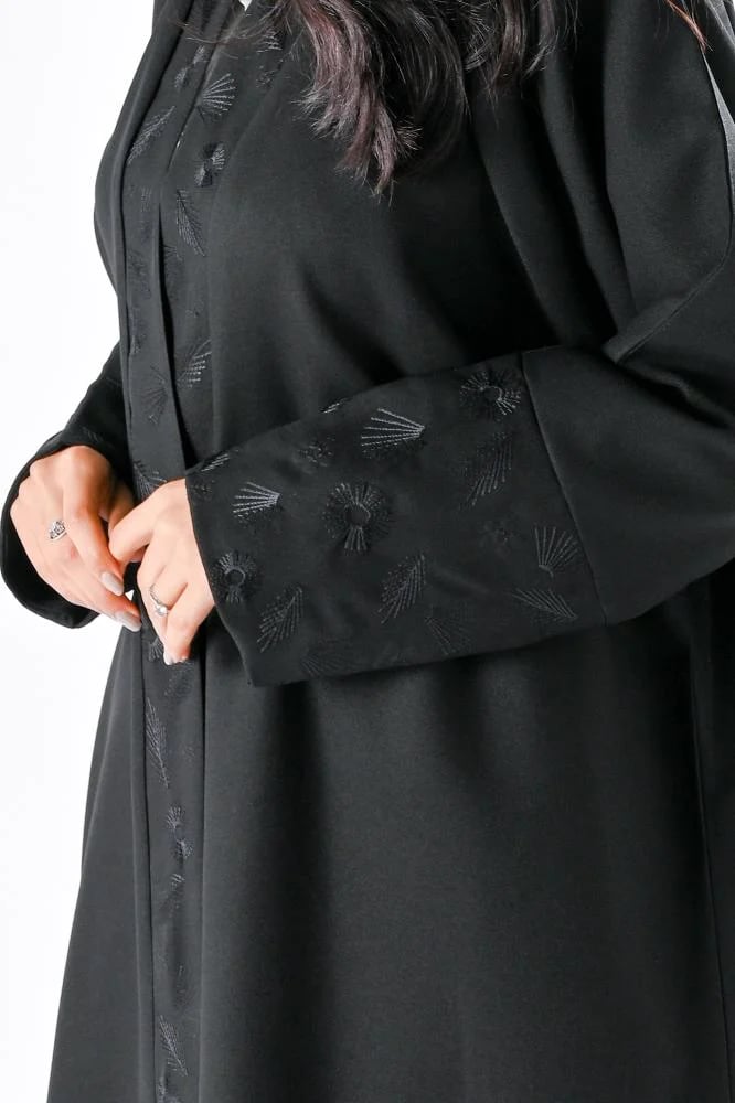 عباية كريب مع تطريز