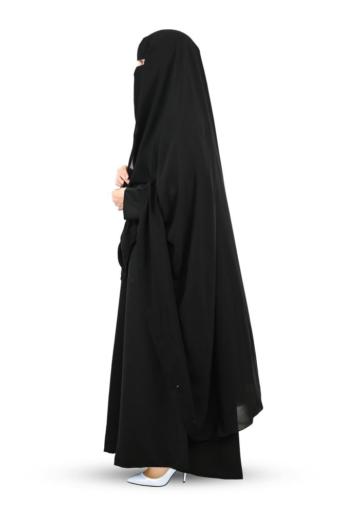 خمار مع النقاب