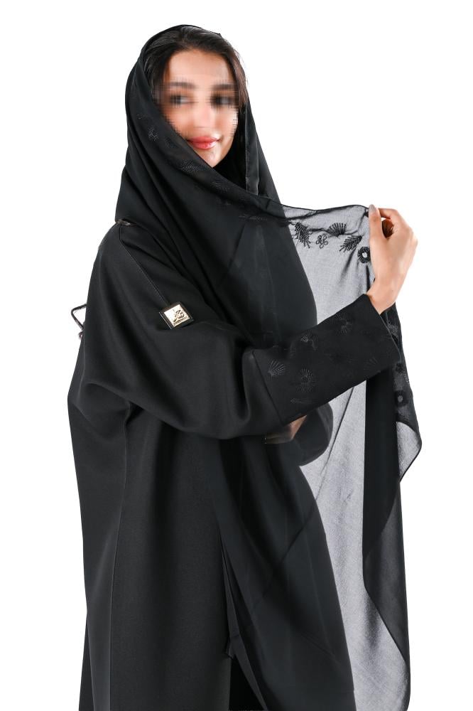 عباية كريب مع تطريز